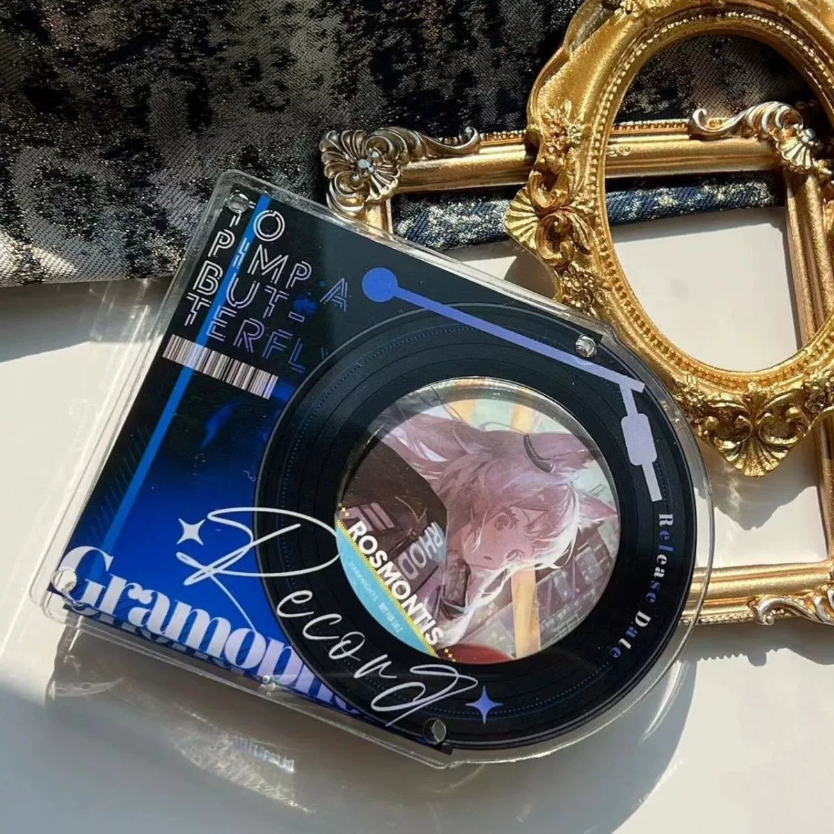 Clear Acrylic CD-Style Badge Display Stand — Fits 58mm Badges