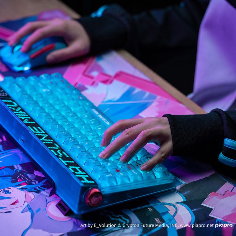 Hatsune Miku Heart of Esports 68-Key Mechanical Keyboard