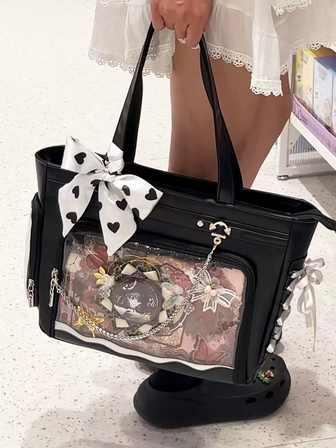 Elegant Silver Ribbon Ita Bag - Spacious Shoulder & Handbag for Display